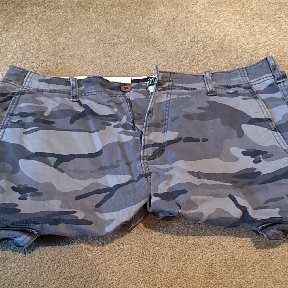 Hollister Beige and Gray Shorts